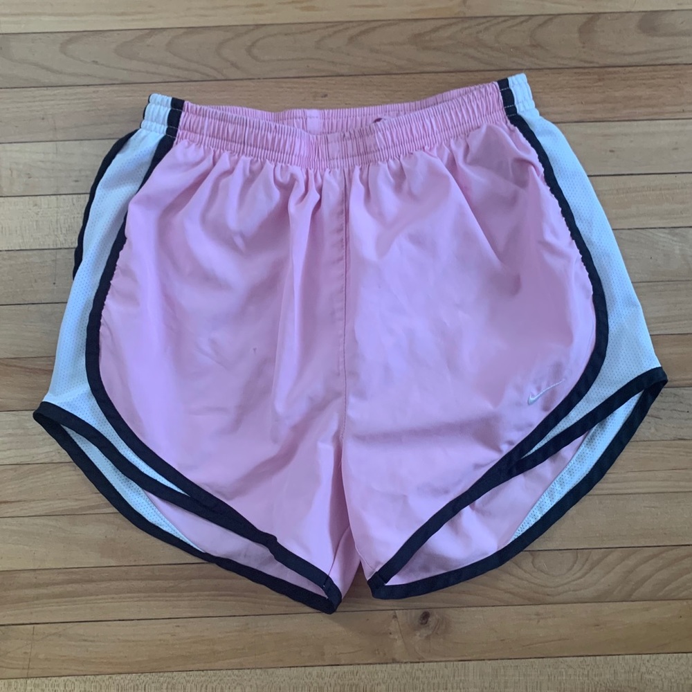 Nike Dri-Fit Shorts Light Pink